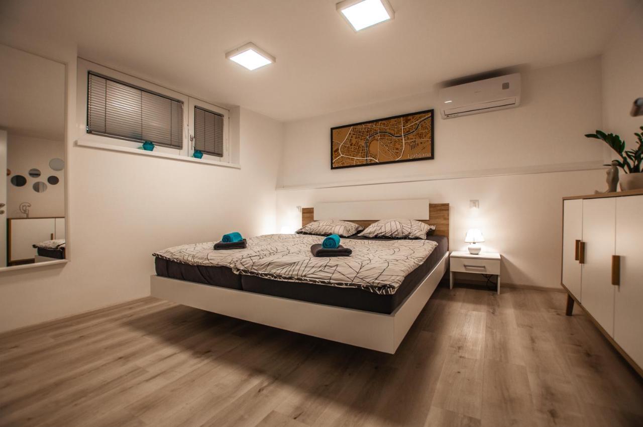 Cozy Little Apartments อิก ภายนอก รูปภาพ
